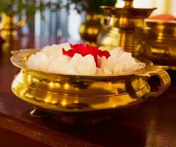 Home Decor Uruli - Kerala Metal Art