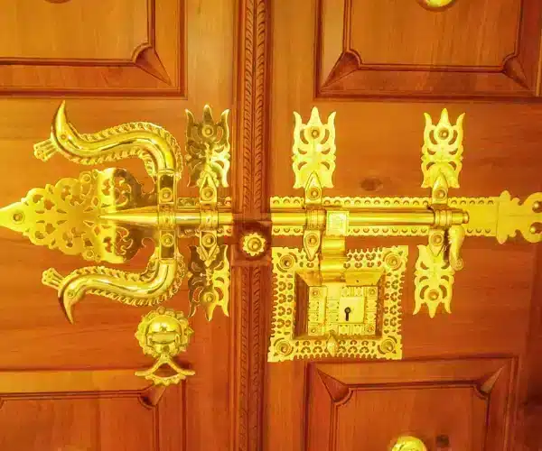 Manichitratazhu - Kerala Metal Art